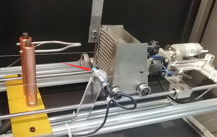 Proximity switch of the glow wire tester